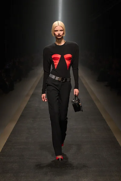Look 32